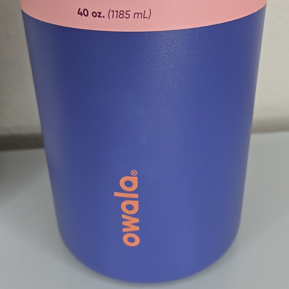 NWT Owala FreeSip Stainless Steel Water Bottle 40oz Color: Blue Jay - Picture 3 of 10